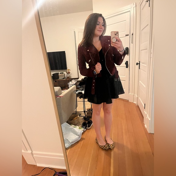 Meet your Posher, Stephanie - Picture 3 of 10